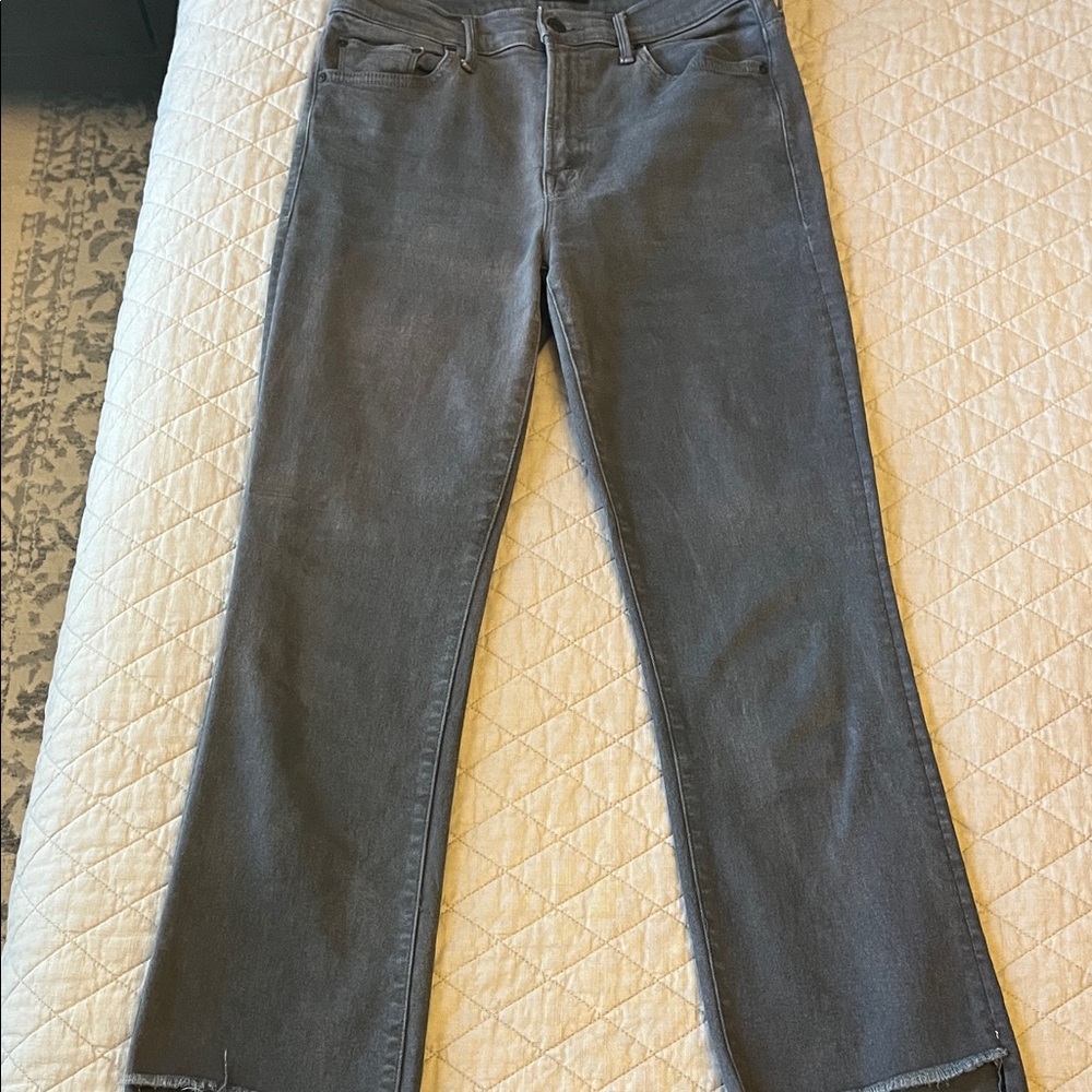 MOTHER Cropped Jeans in Charcoal Gray